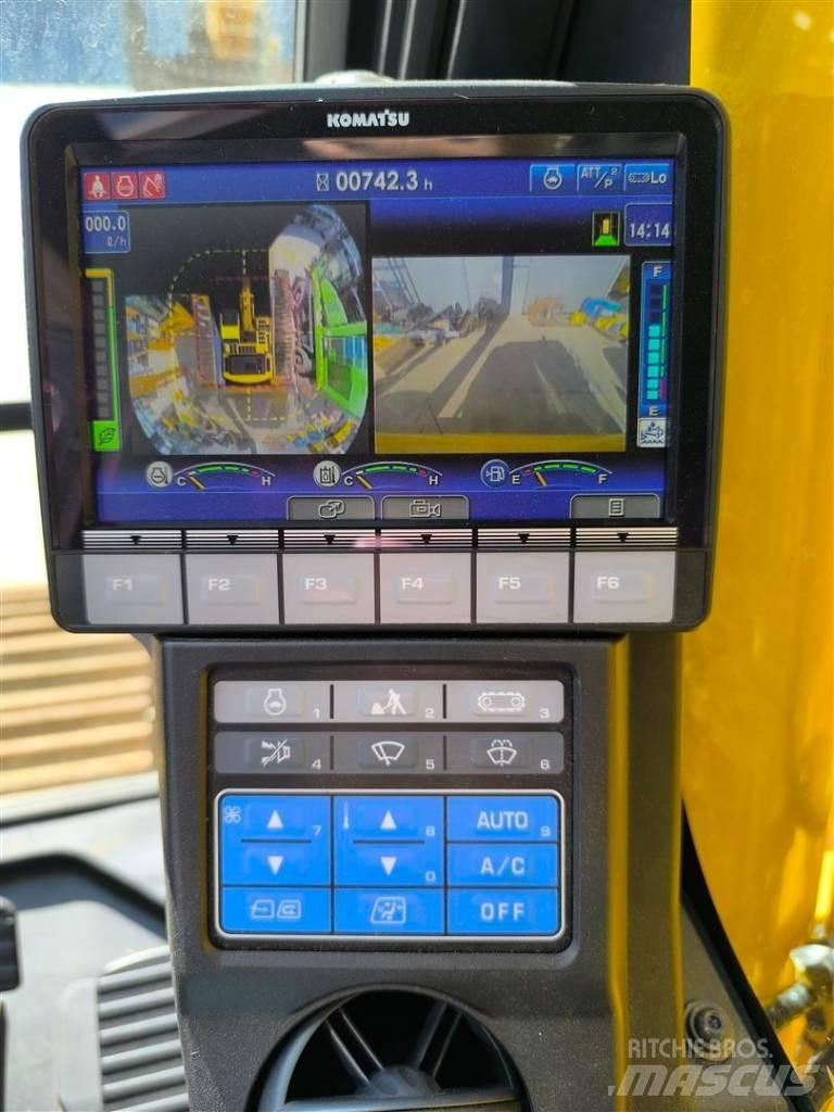 Komatsu PC 170 LC-11 Paletli ekskavatörler