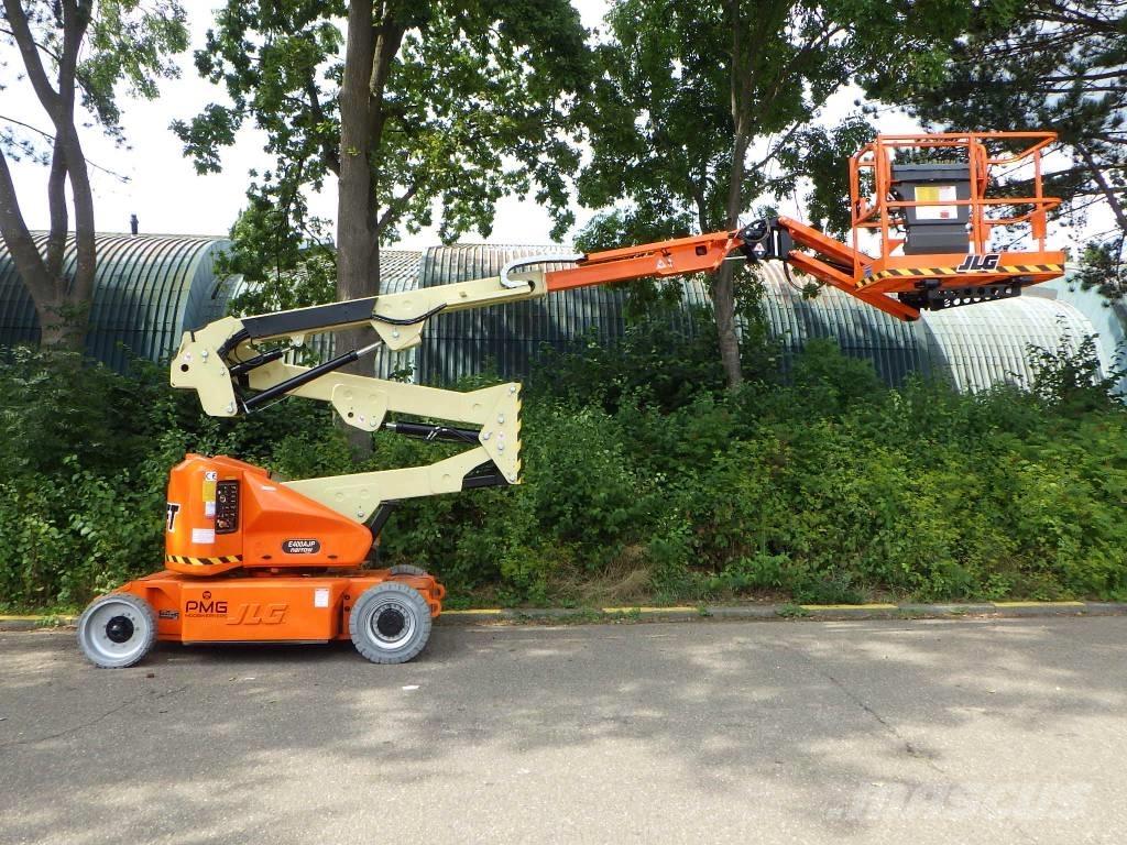 JLG E400AJPN Körüklü personel platformları