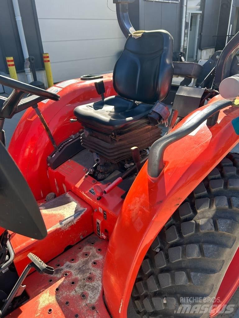 Kubota L1-382 HST Traktörler