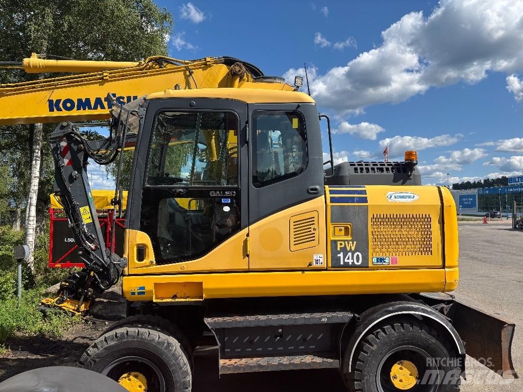 Komatsu PW 140-7 Lastik tekerli ekskavatörler