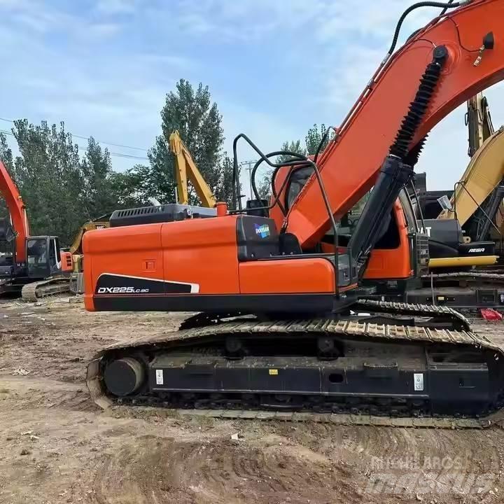 Doosan DX225LC-9C Paletli ekskavatörler