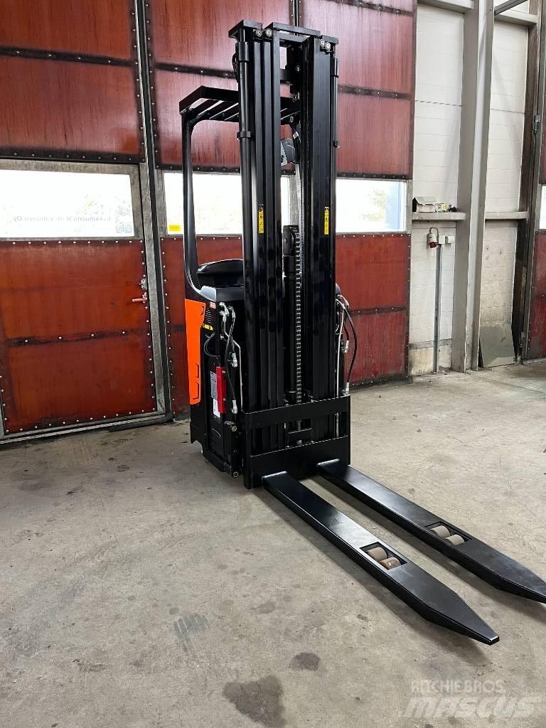 Rocla SST12AC Akülü depo ekipmanları