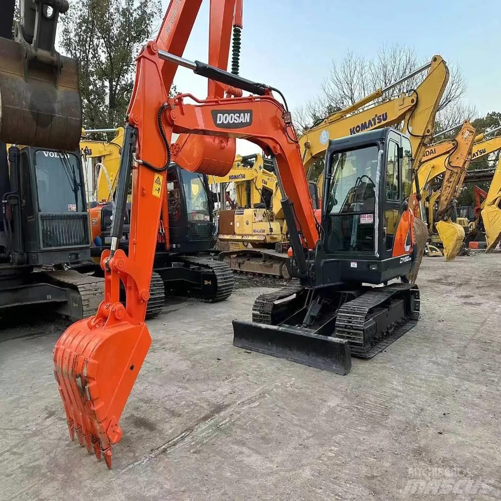 Doosan DX 60-9C Mini ekskavatörler, 7 tona dek