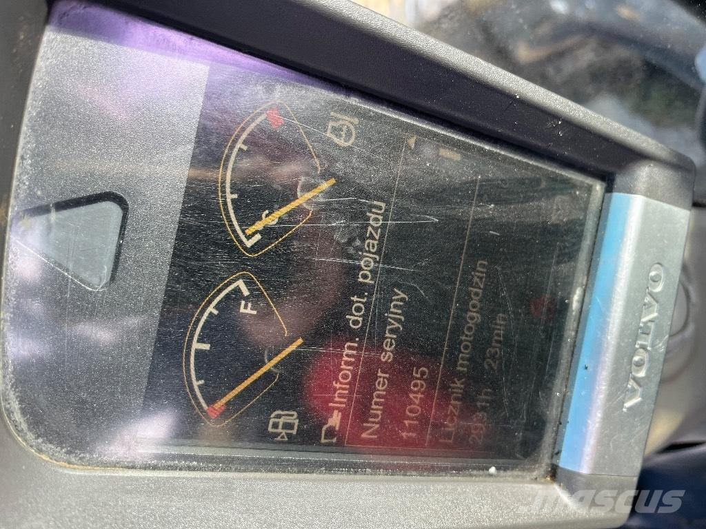 Volvo EC 240 C L Paletli ekskavatörler