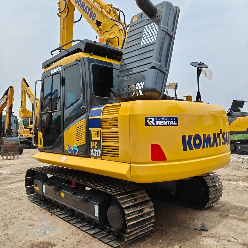Komatsu 130-7 Paletli ekskavatörler