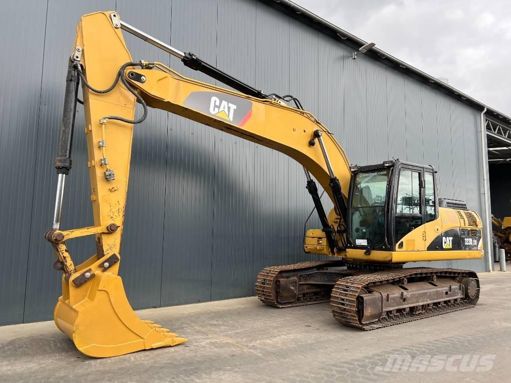 CAT 323D LN Paletli ekskavatörler