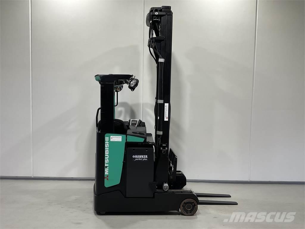 Mitsubishi RB16NH Reach truck - depo içi istif araçları