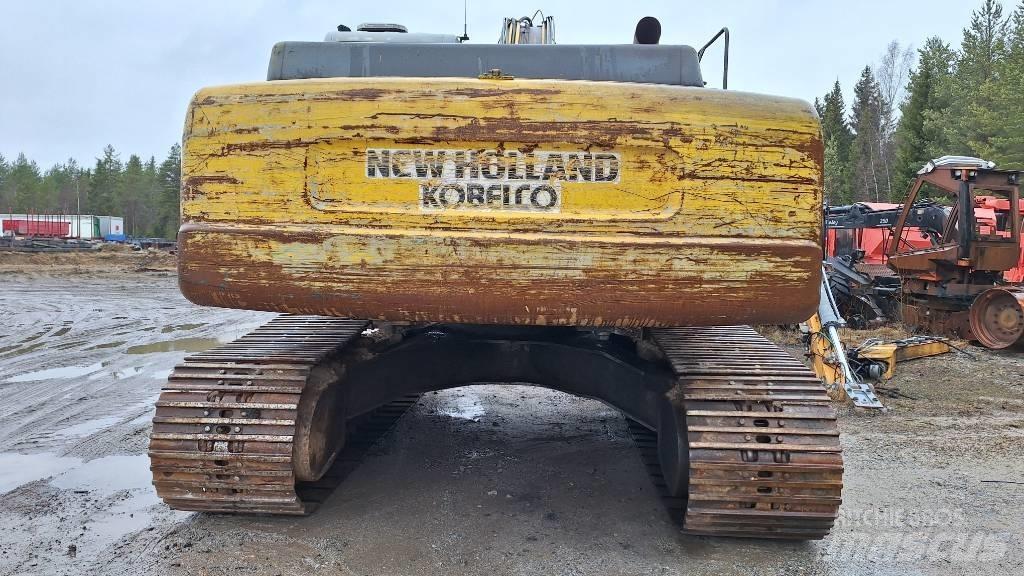 New Holland E 305 Paletli ekskavatörler