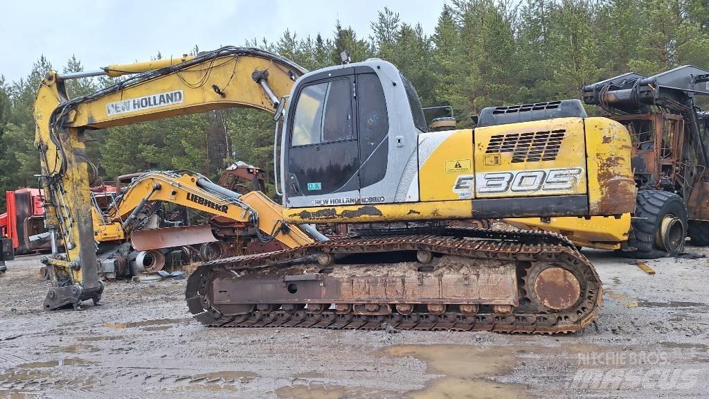 New Holland E 305 Paletli ekskavatörler