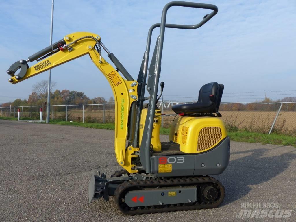 Wacker Neuson 803 Mini ekskavatörler, 7 tona dek