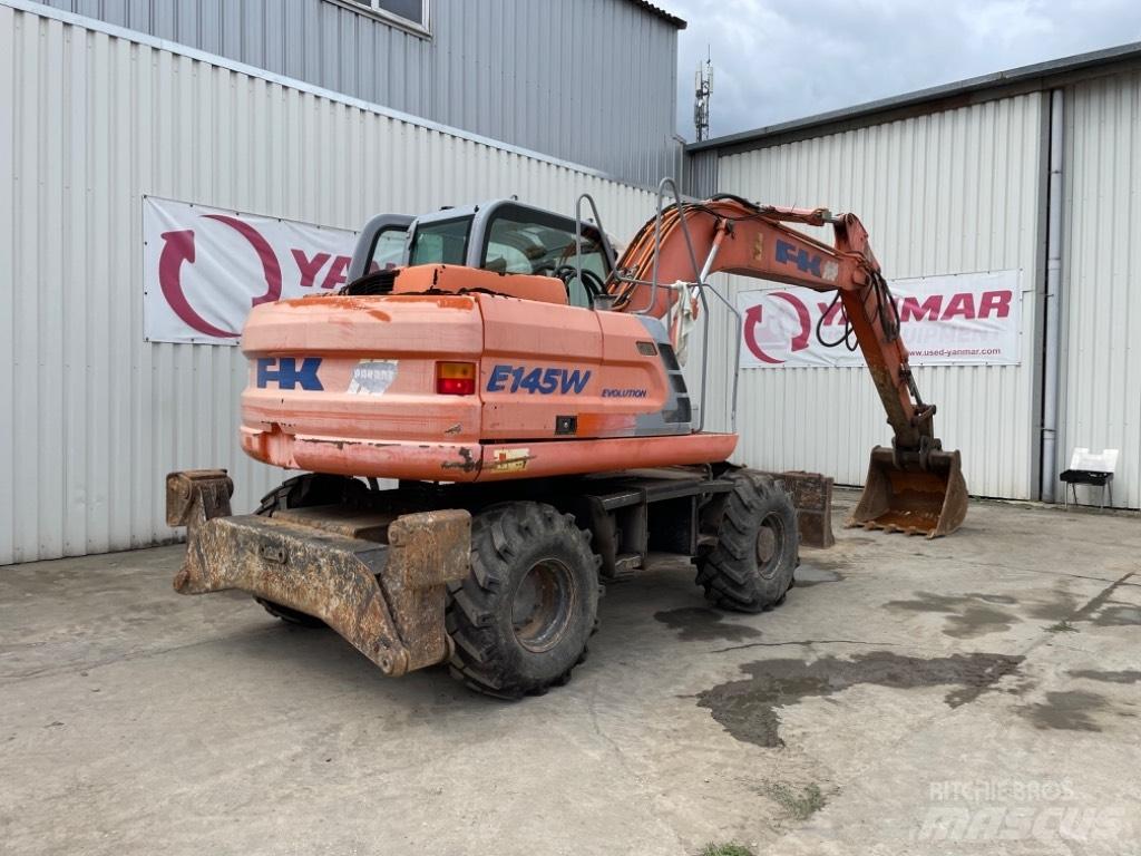 Kobelco E145W Lastik tekerli ekskavatörler