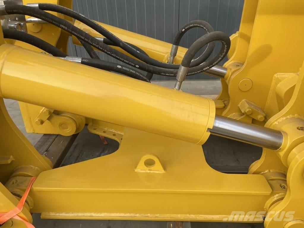 Komatsu D85 Kaziyici
