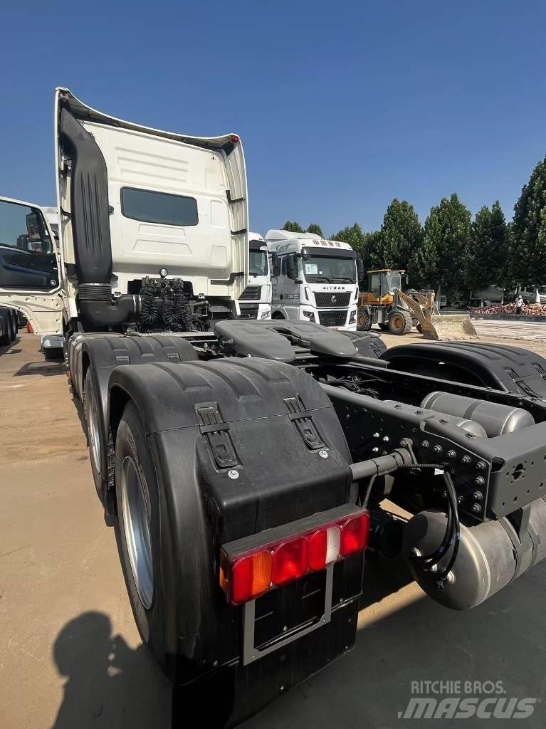 Sinotruk T7H Çekiciler