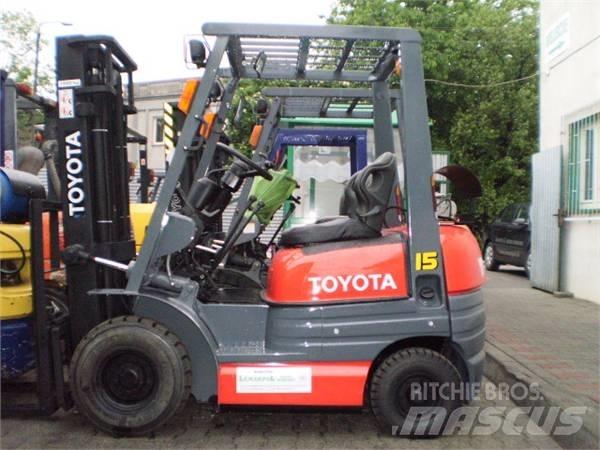 Toyota 6FGL15 Düsük seviye kaldirici