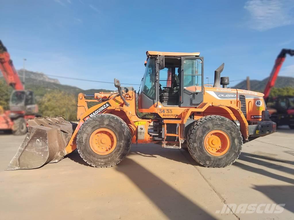Doosan DL 250-5 Tekerlekli yükleyiciler