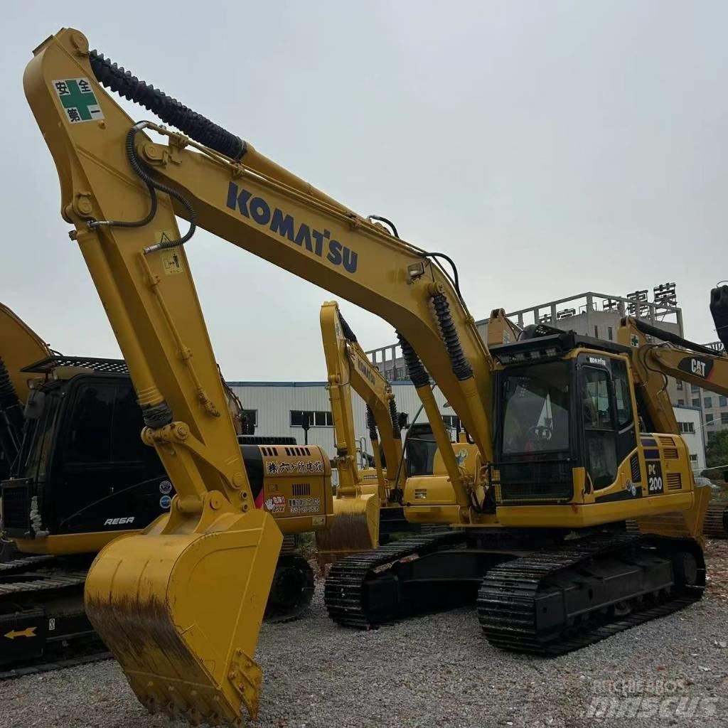 Komatsu 200-8 Paletli ekskavatörler