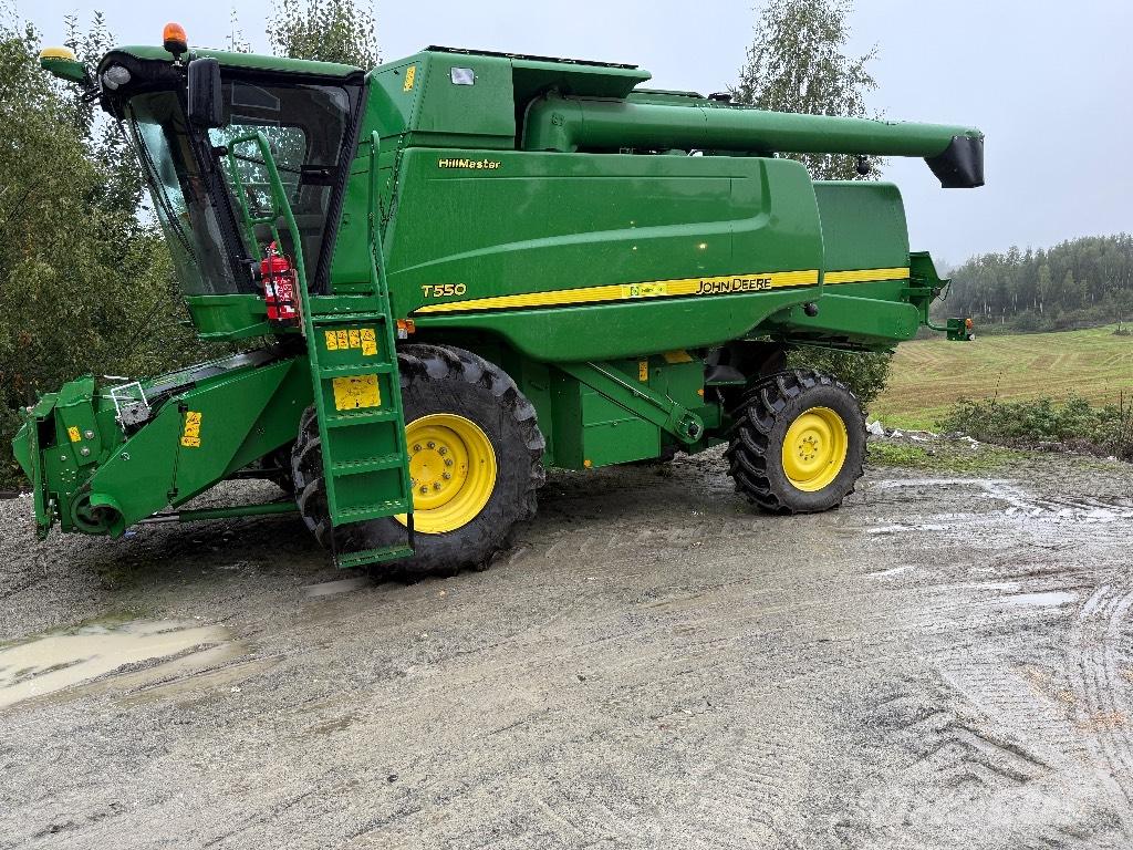 John Deere T550 Biçerdöverler