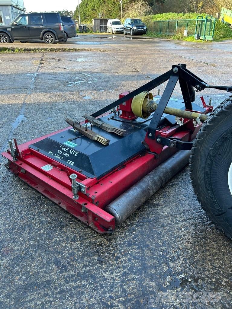 Progressive SDR-90 Asılı ve çekilir biçme makineleri