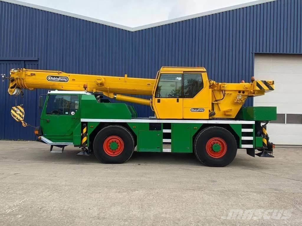 Liebherr LTM1030-2 Yol-Arazi Tipi Vinçler (AT)