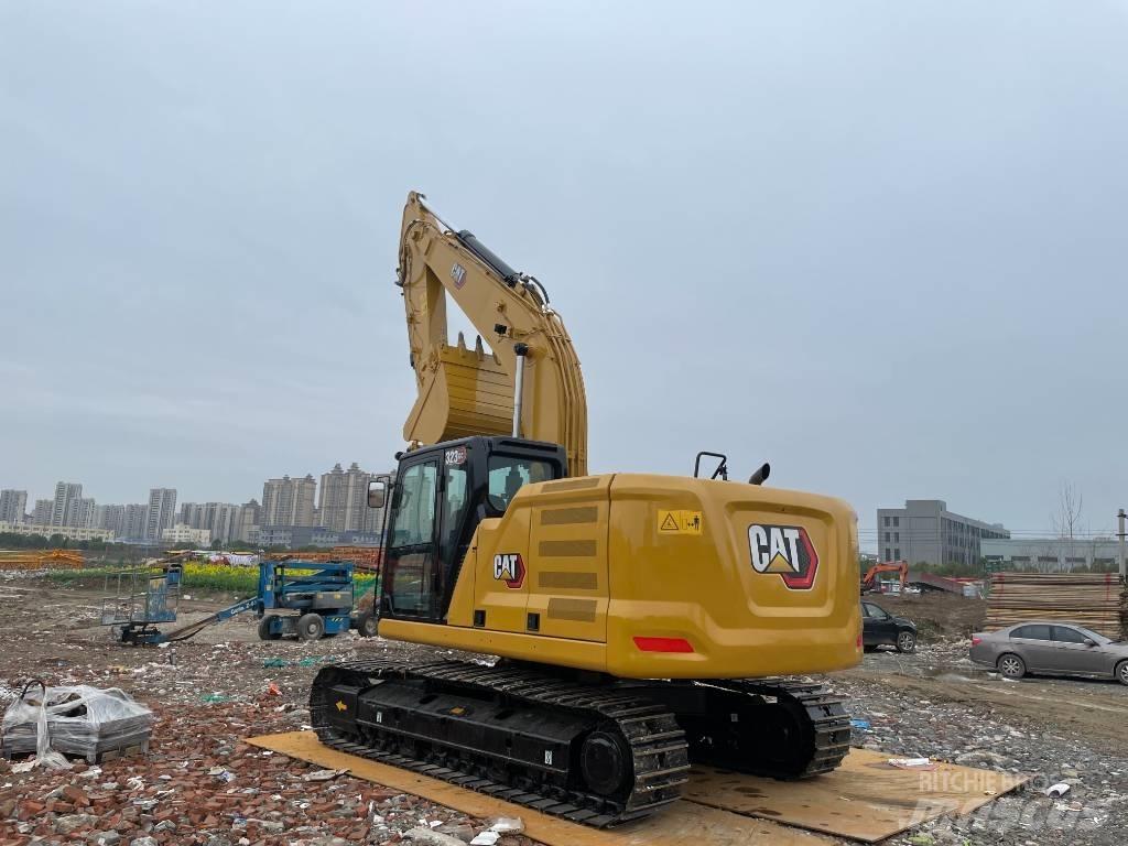 CAT 323GC Paletli ekskavatörler