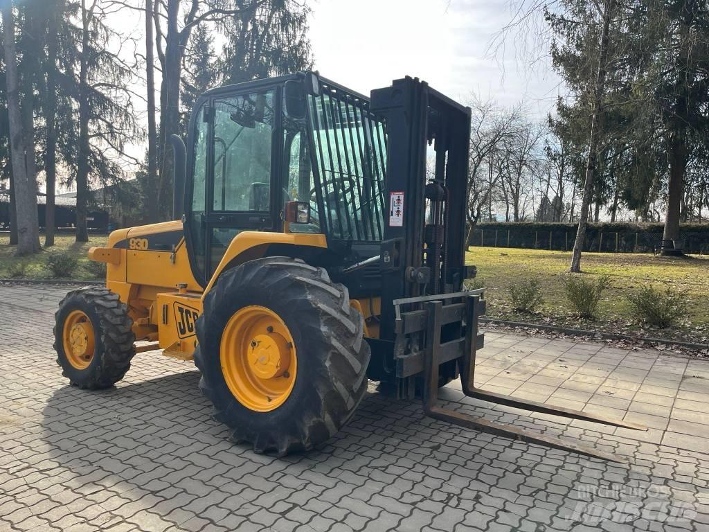 JCB 930 Arazi tipi forklift
