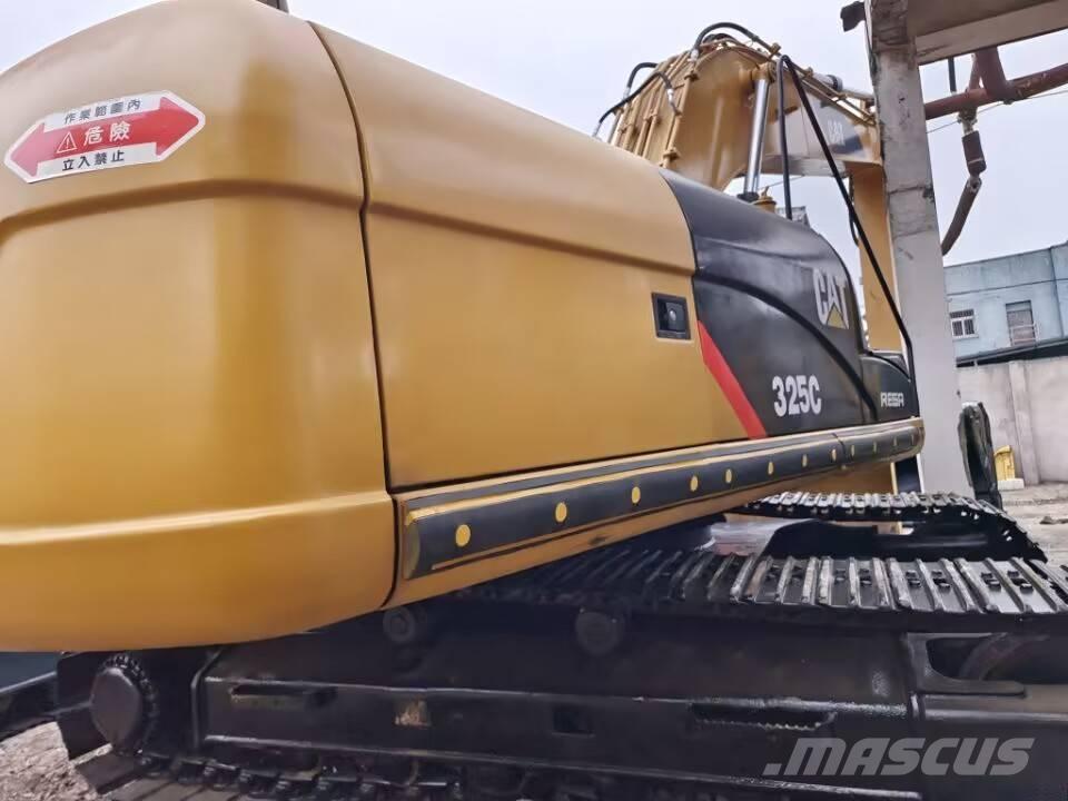 CAT 325C Paletli ekskavatörler
