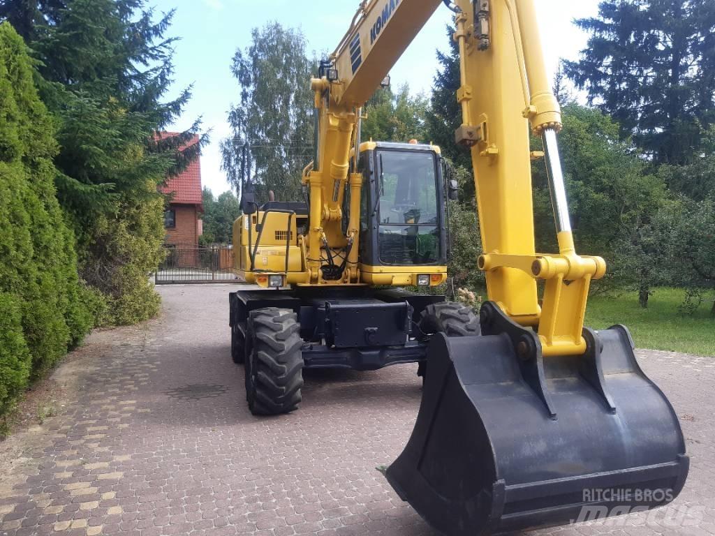 Komatsu PW 130-7 Lastik tekerli ekskavatörler