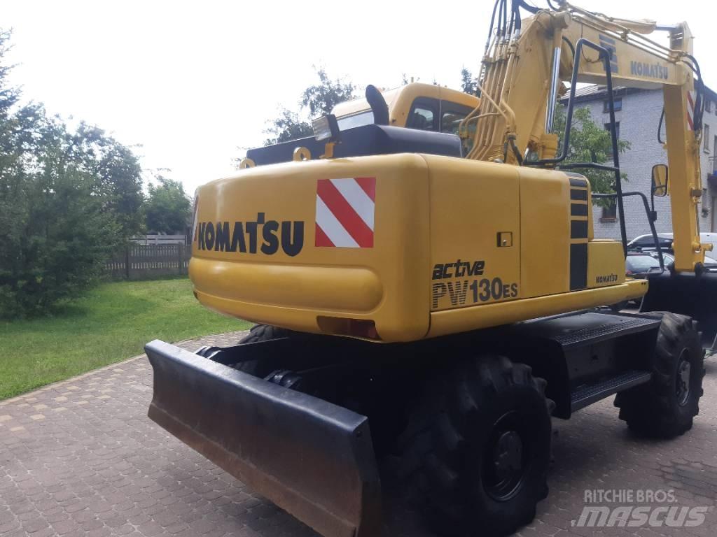Komatsu PW 130-7 Lastik tekerli ekskavatörler