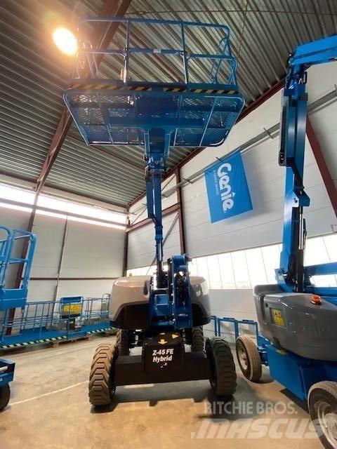 Genie Z45 FE Körüklü personel platformları