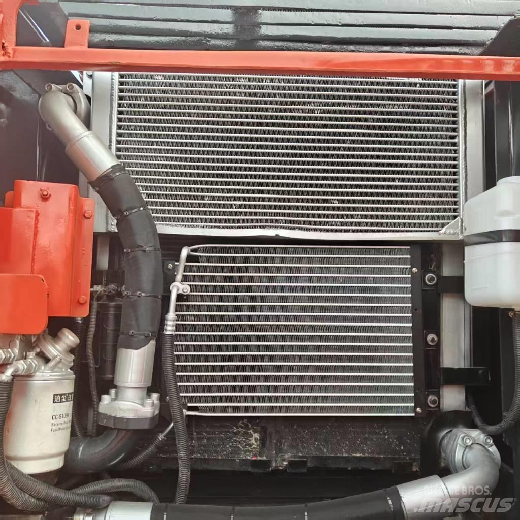 Doosan DX 225 LCA Paletli ekskavatörler