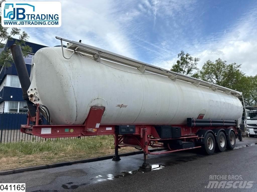 Spitzer Silo 63 m3 Tanker yari çekiciler