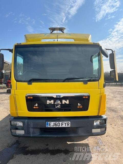 MAN 7.150 Düz Platformlu Oto Çekiciler/vinçli kamyonlar