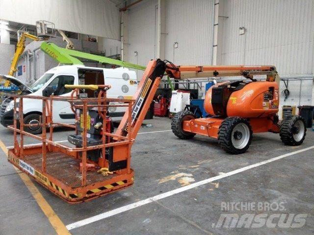 JLG 600AJ Körüklü personel platformları