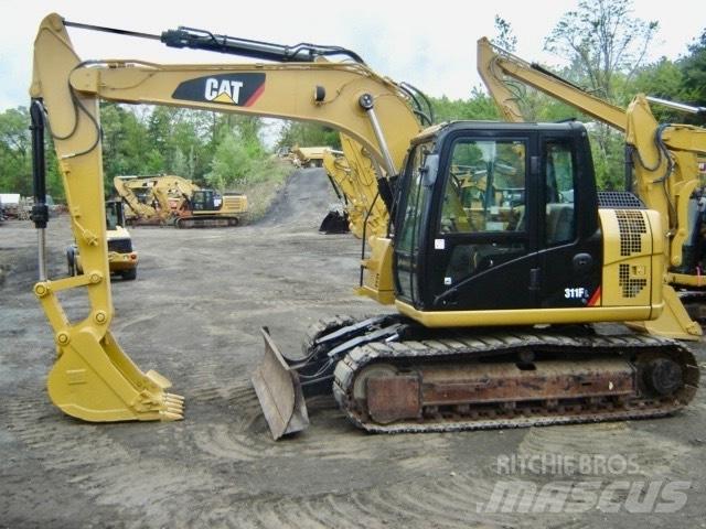 CAT 311 F Paletli ekskavatörler