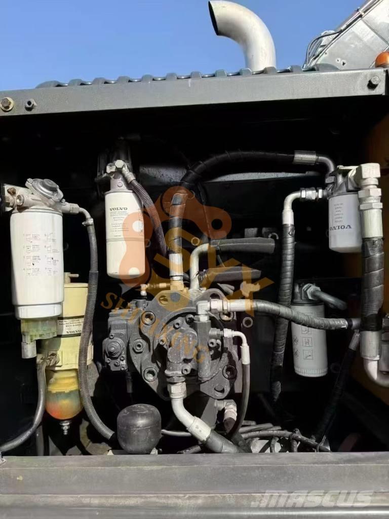 Volvo EC 240 D Paletli ekskavatörler