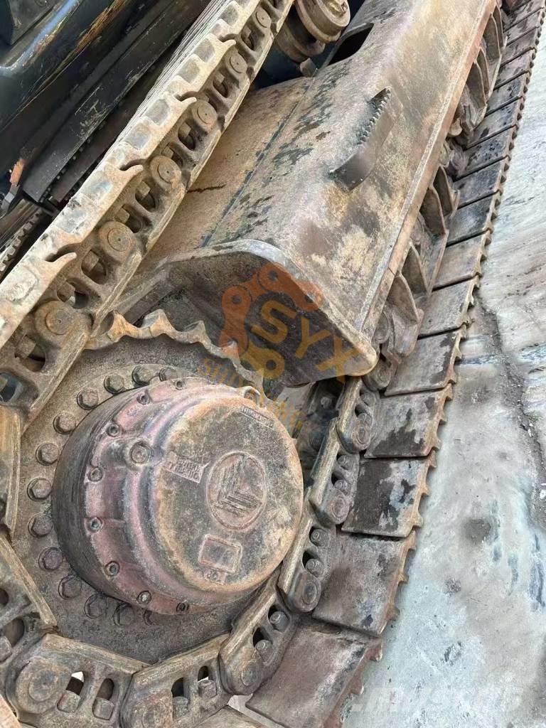 Hyundai Robex 520 VS Paletli ekskavatörler