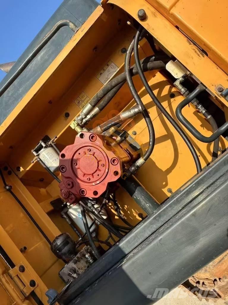 Hyundai Robex 520 VS Paletli ekskavatörler