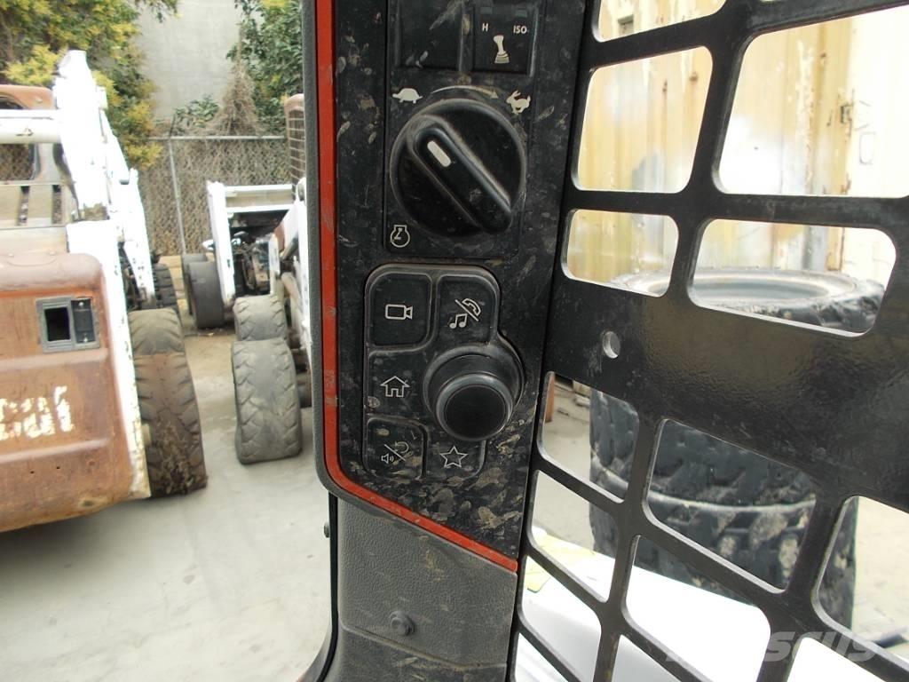 Bobcat T66 Skid steer loderler