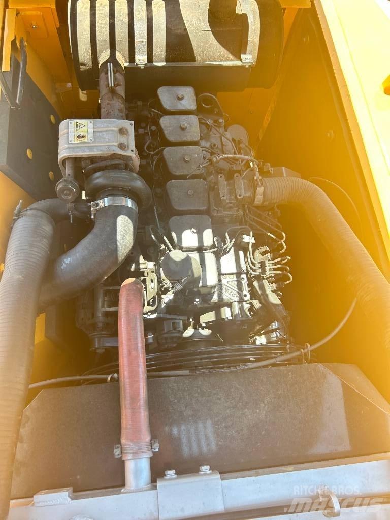Hyundai 210w-9 Lastik tekerli ekskavatörler