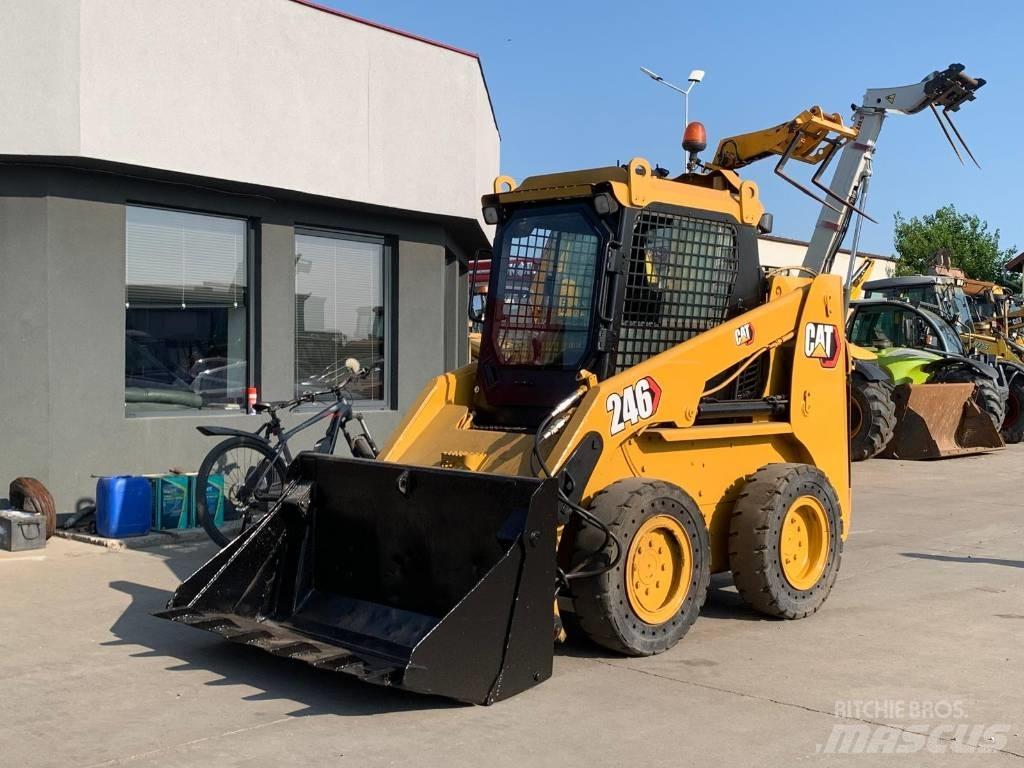 CAT 246 Skid steer loderler