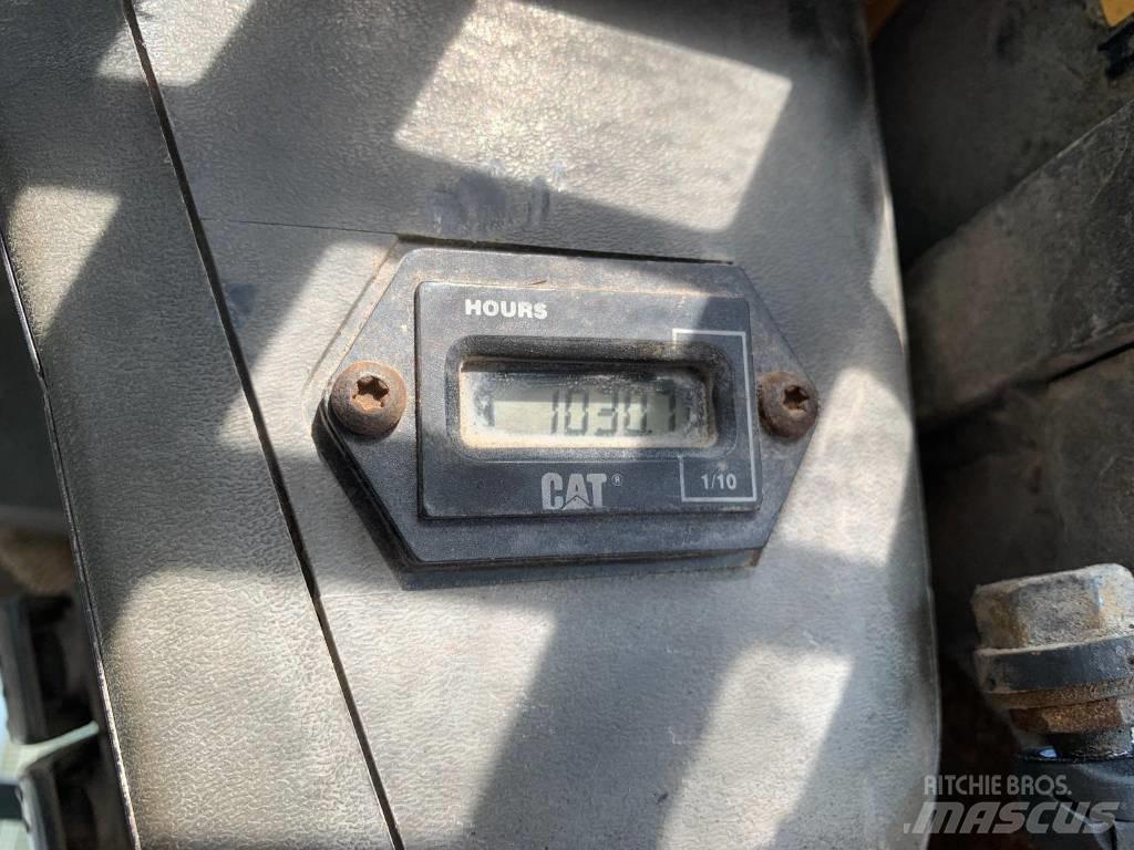 CAT 246 Skid steer loderler