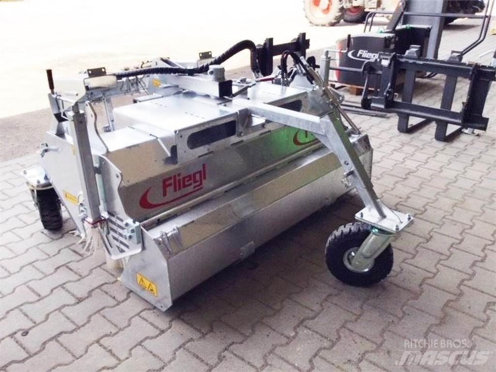 Fliegl Typ 500 Cadde süpürücüler