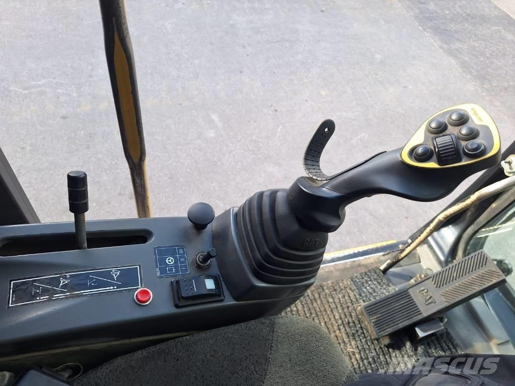 CAT M316C Lastik tekerli ekskavatörler