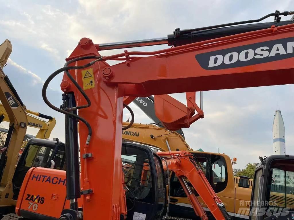 Doosan DX 75 Paletli ekskavatörler