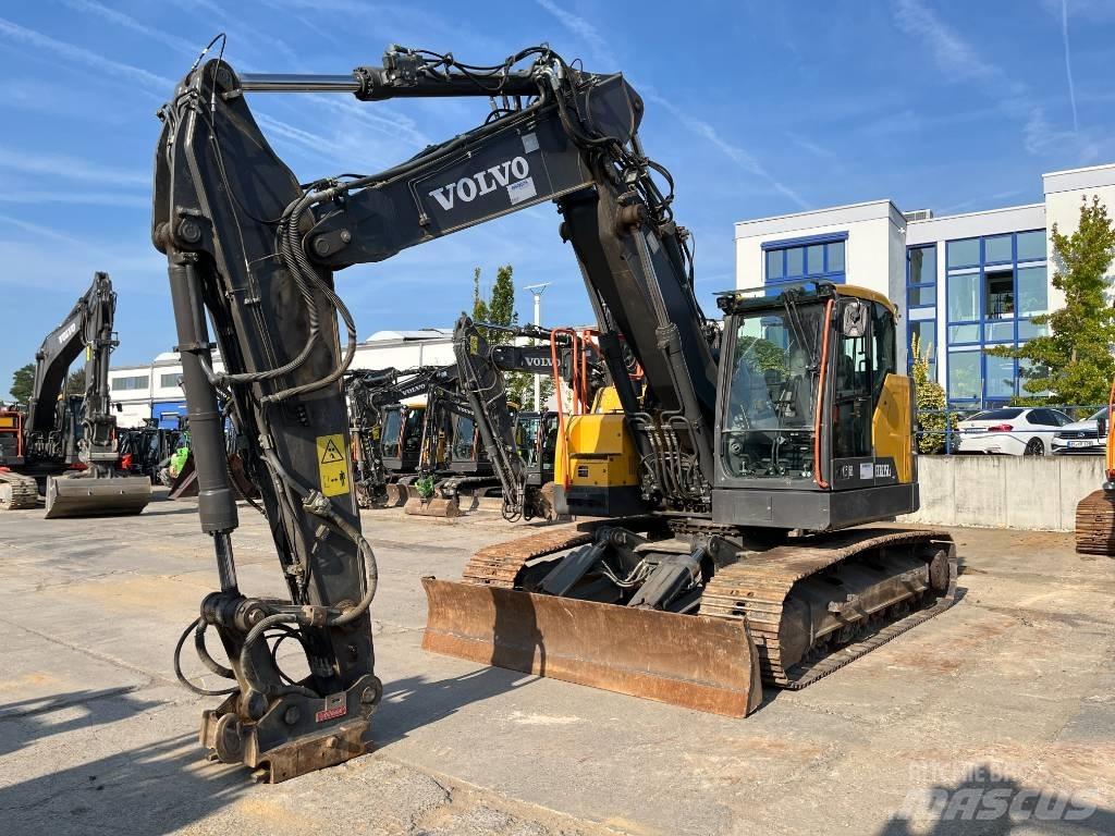Volvo ECR235EL Paletli ekskavatörler