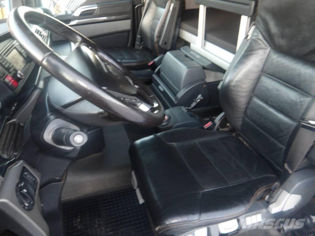 MAN TGX 35.560 8x4 Çiftlik/hububat forkliftleri