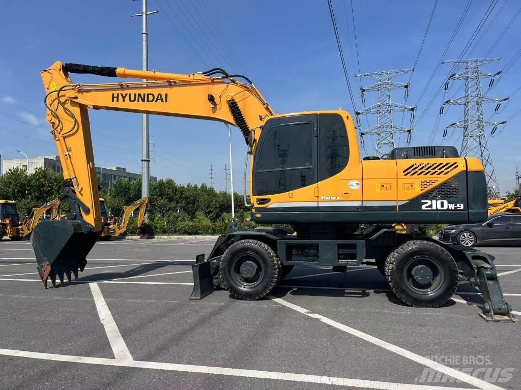 Hyundai 210W-9 Lastik tekerli ekskavatörler
