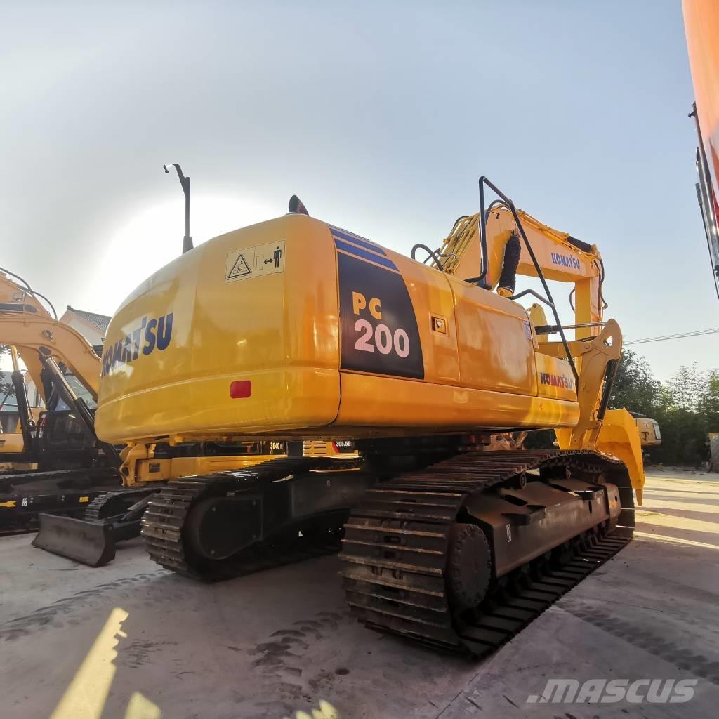 Komatsu PC 200-8 Paletli ekskavatörler