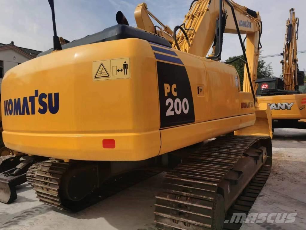 Komatsu PC 200-8 Paletli ekskavatörler