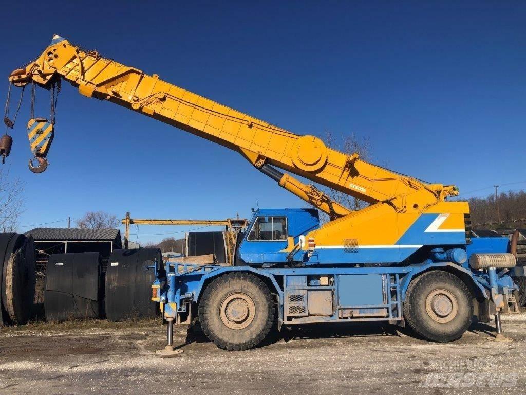 Kobelco RK 450 Arazi Tipi Vinçler (RT)
